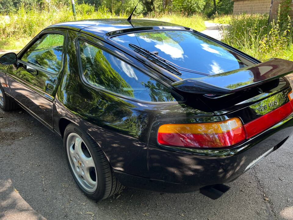 Bild 31/31 von Porsche 928 GTS (1993)