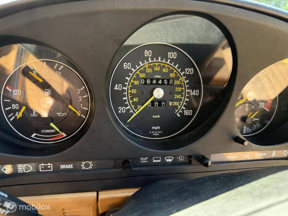 Immagine 31/41 di Mercedes-Benz 560 SL (1986)