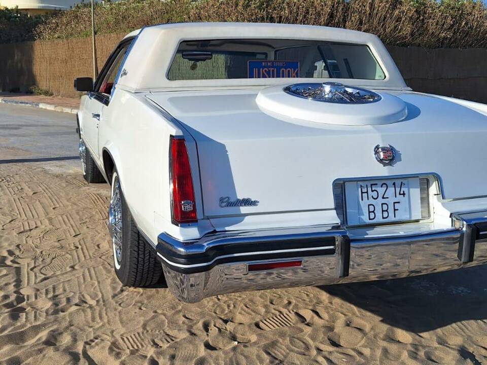 Bild 11/12 von Cadillac Eldorado Coupé 4.1L (1982)