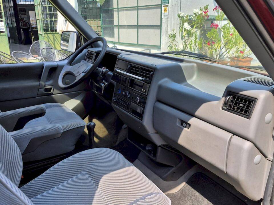 Bild 34/71 von Volkswagen T4 California 2.4 D (1994)