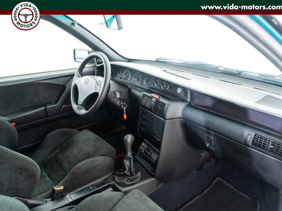 Image 6/14 of Lancia Delta HPE 1.6 16v (1995)