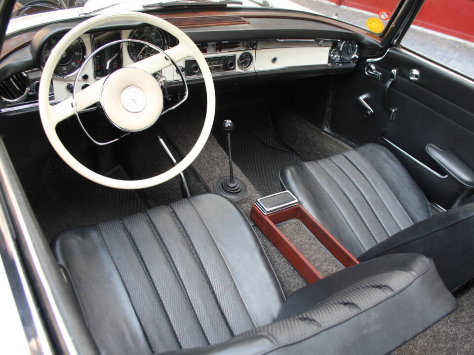 Imagen 12/18 de Mercedes-Benz 230 SL (1966)