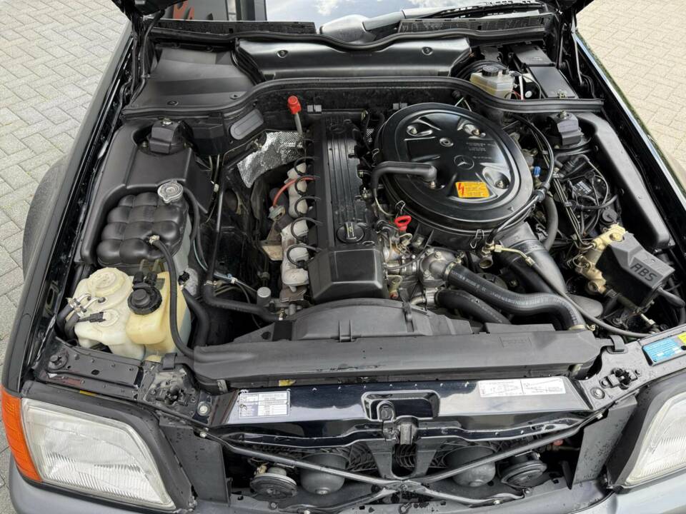 Image 38/50 de Mercedes-Benz 300 SL (1990)