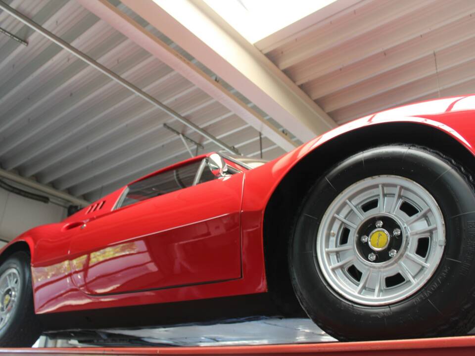 Image 10/50 of Ferrari Dino 246 GTS (1974)