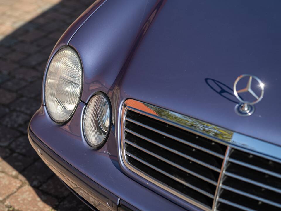 Bild 3/58 von Mercedes-Benz CLK 320 (1999)