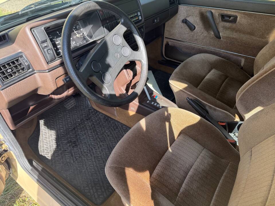 Image 16/32 of Volkswagen Golf Mk II 1.8 (1987)