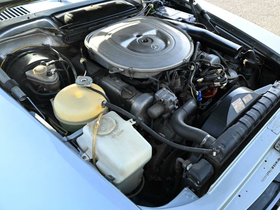Immagine 27/50 di Mercedes-Benz 380 SL (1980)