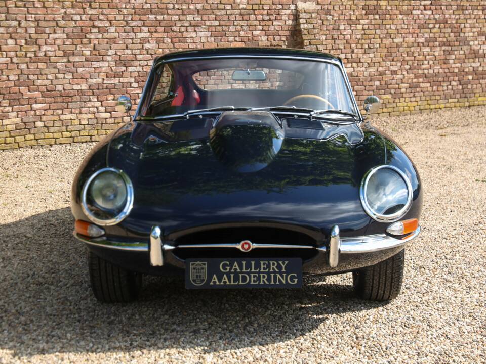 Imagen 9/50 de Jaguar E-Type 4.2 (1964)
