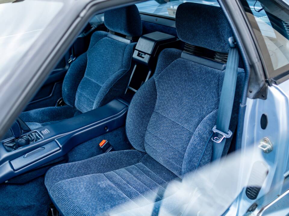Image 42/49 of Toyota MR2 (1989)