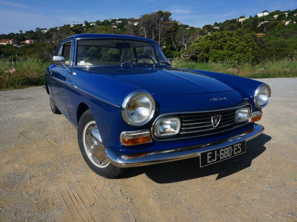 Image 2/46 of Peugeot 404 Coupé (1967)
