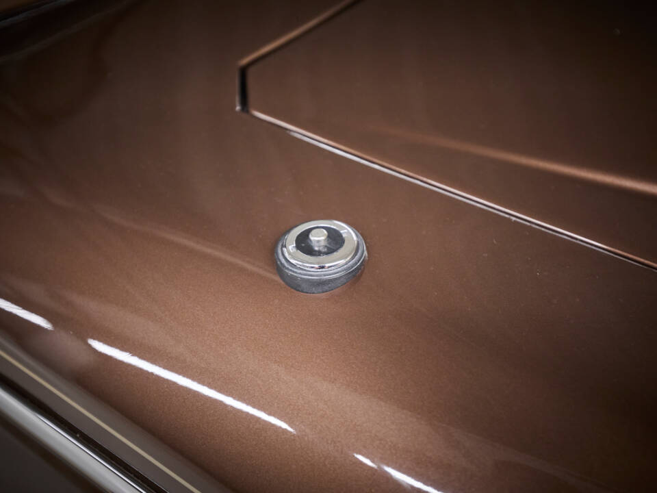 Bild 38/100 von Rolls-Royce Silver Shadow II (1980)