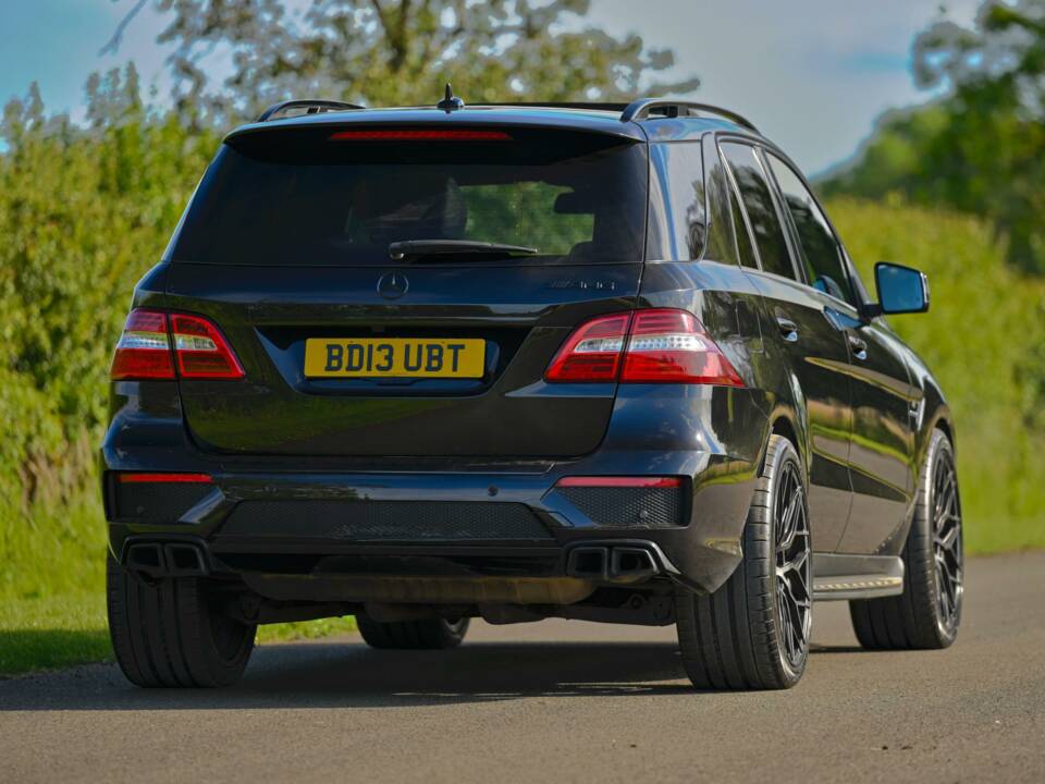Image 6/49 of Mercedes-Benz ML 63 AMG (2013)
