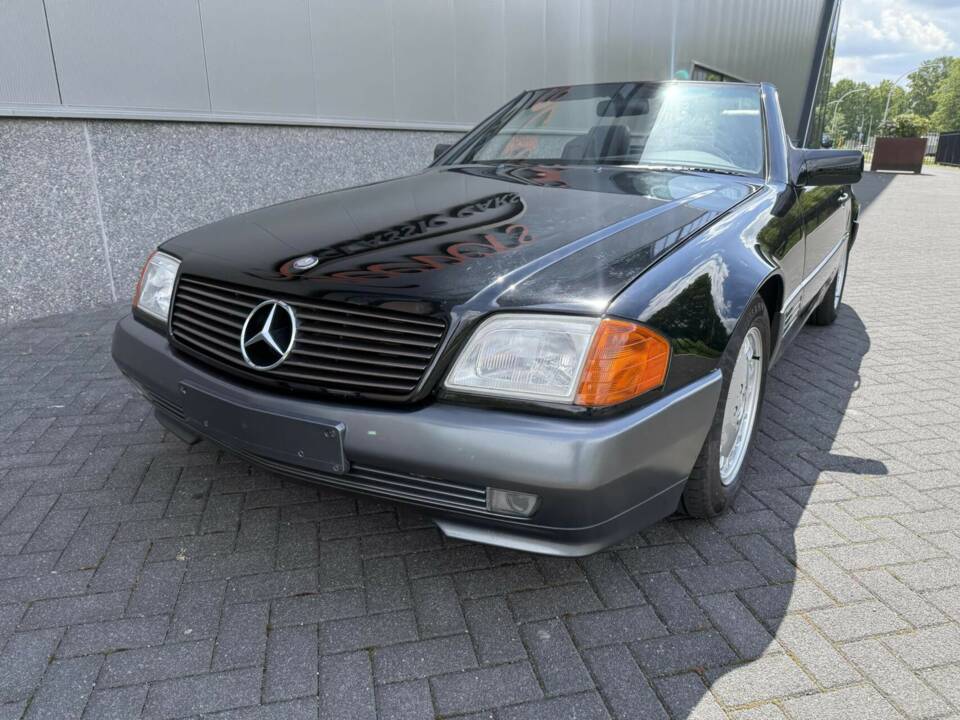 Image 14/50 de Mercedes-Benz 300 SL (1990)