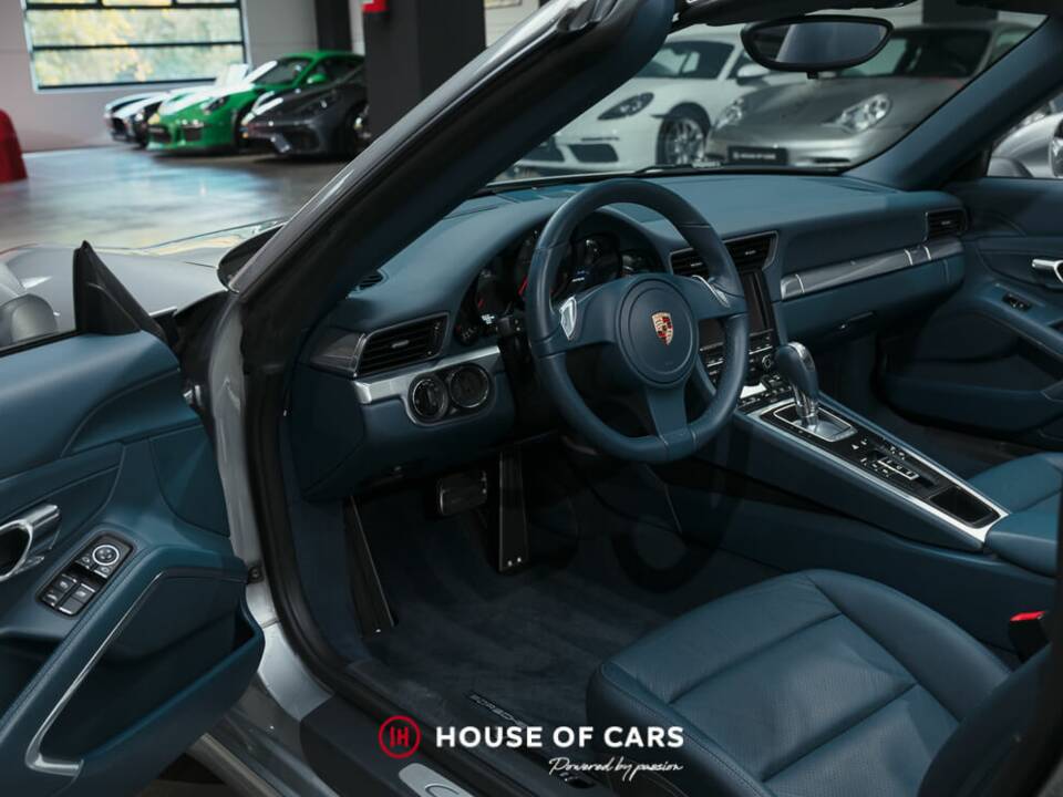 Image 15/24 of Porsche 911 Carrera (2012)