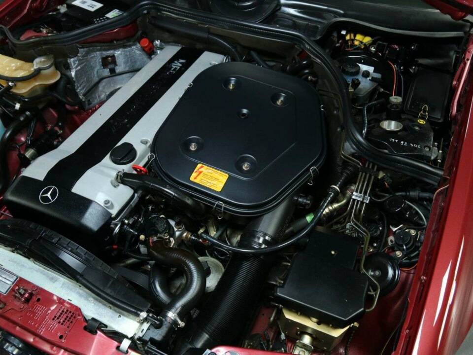 Bild 35/50 von Mercedes-Benz 300 CE-24 (1992)