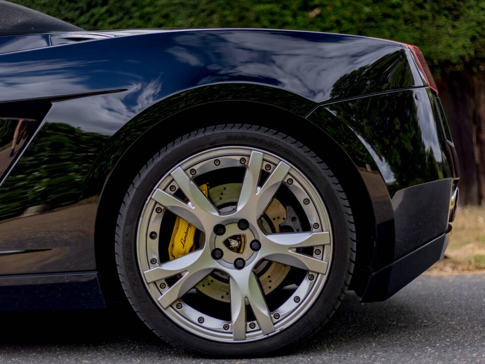 Afbeelding 9/99 van Lamborghini Gallardo (2007)