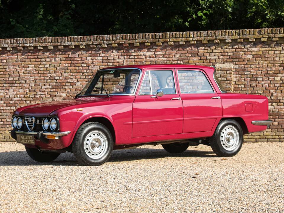 Bild 46/50 von Alfa Romeo Giulia Nuova Super 1300 (1975)