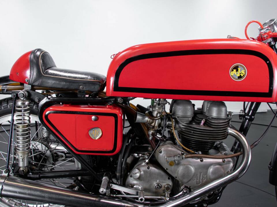 Immagine 12/50 di A.J.S. DUMMY (1960)