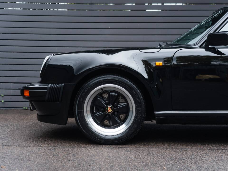 Image 9/67 of Porsche 911 Turbo 3.3 (1987)
