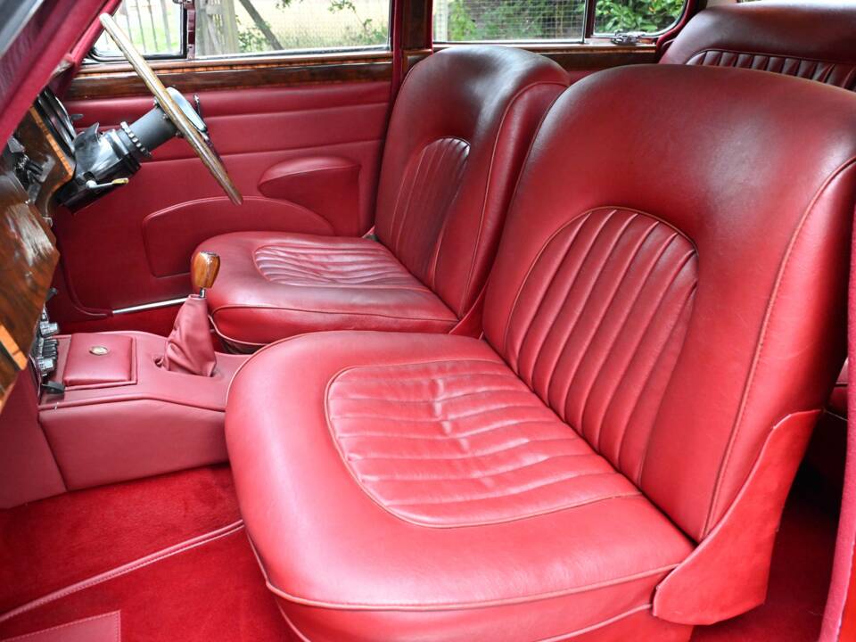 Bild 32/50 von Jaguar Mk II 2.4 (1961)