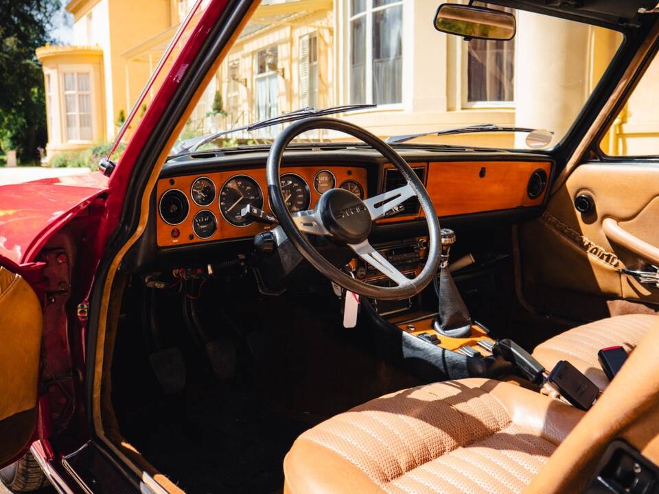 Image 7/26 of Triumph Stag (1976)