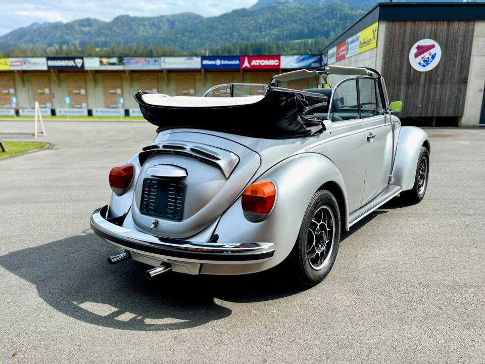 Immagine 4/21 di Volkswagen Beetle 1303 LS (1979)