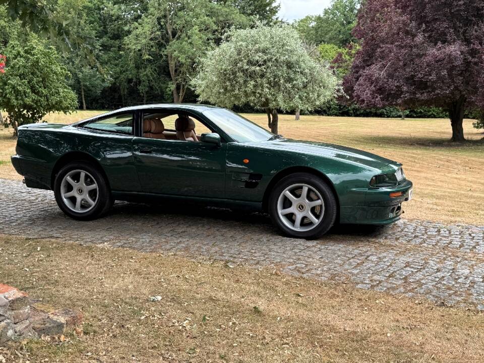 Image 6/30 of Aston Martin V8 Coupé (1996)