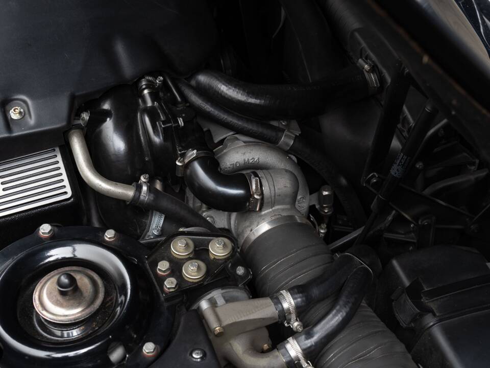 Image 43/43 of Bentley Continental T (1997)