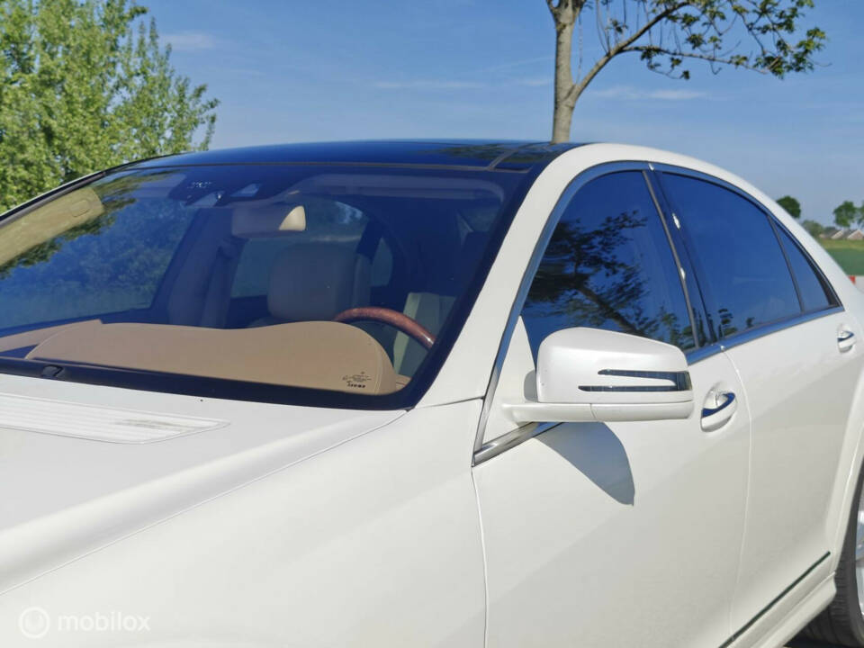 Bild 15/50 von Mercedes-Benz S 500 (2012)