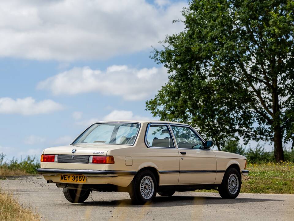 Image 11/48 of BMW 320/6 (1980)