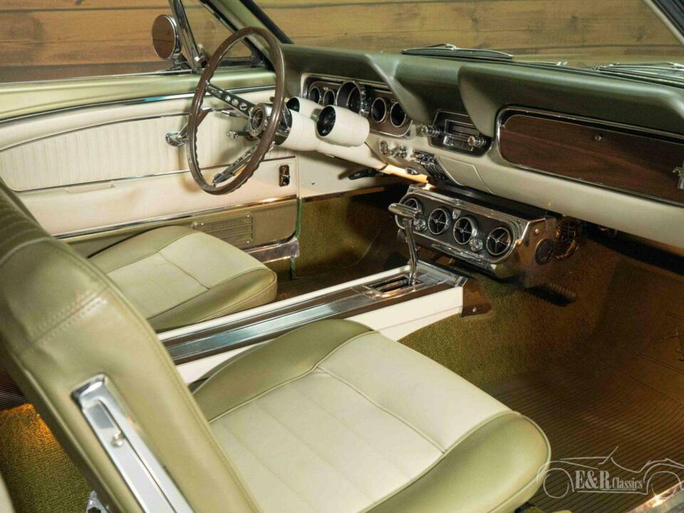 Image 14/19 of Ford Mustang GT (1966)