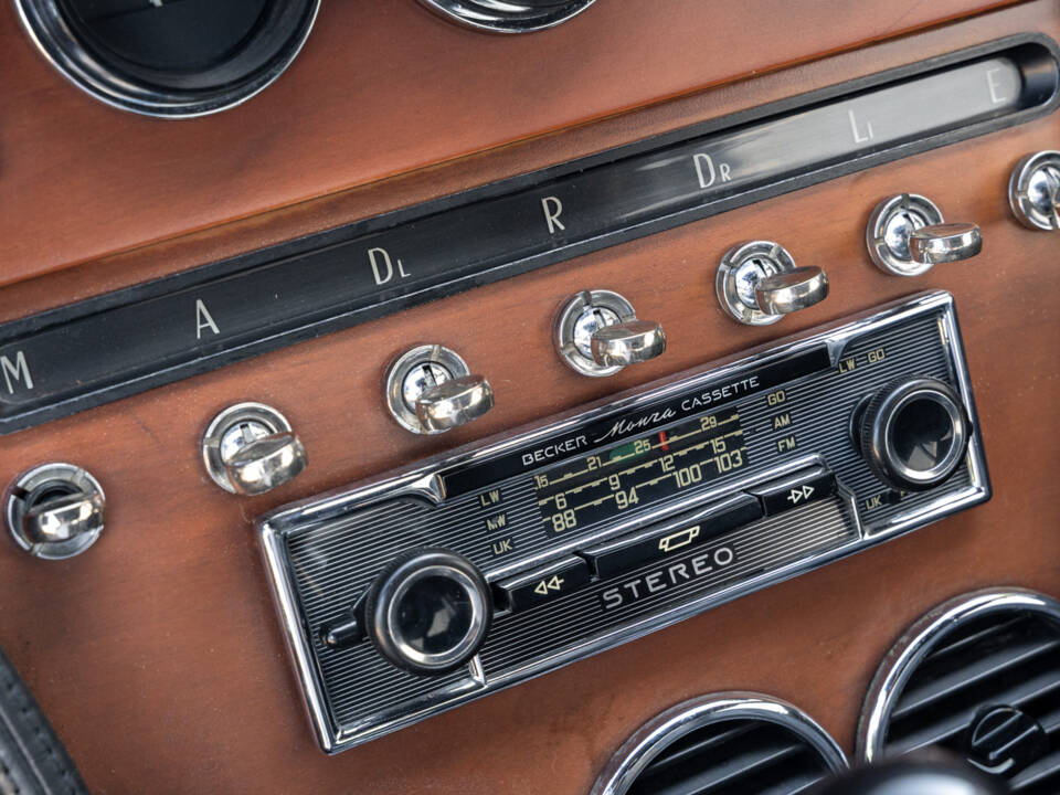 Image 40/69 of Ferrari 365 GT 2+2 (1969)