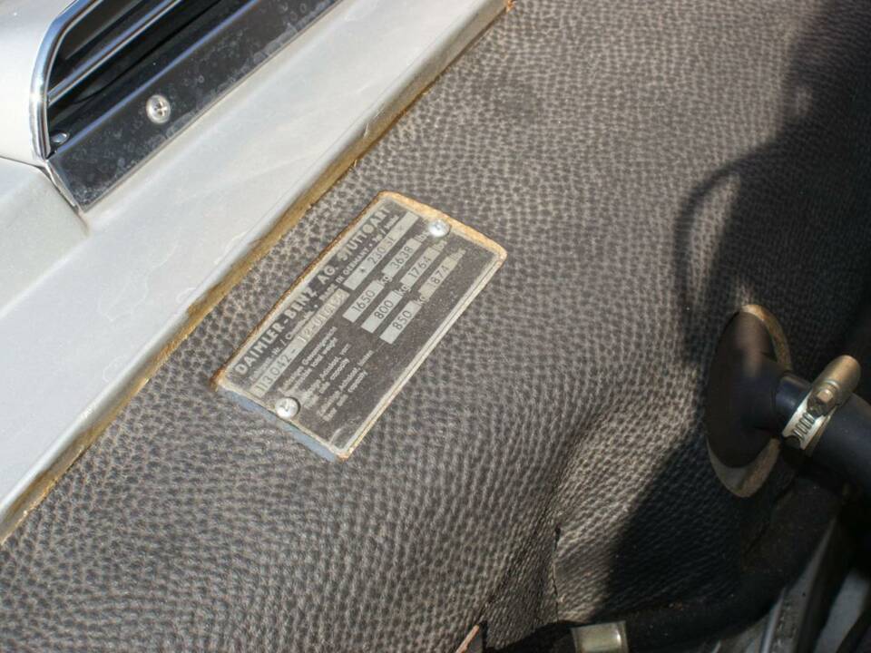 Image 36/50 de Mercedes-Benz 230 SL (1967)