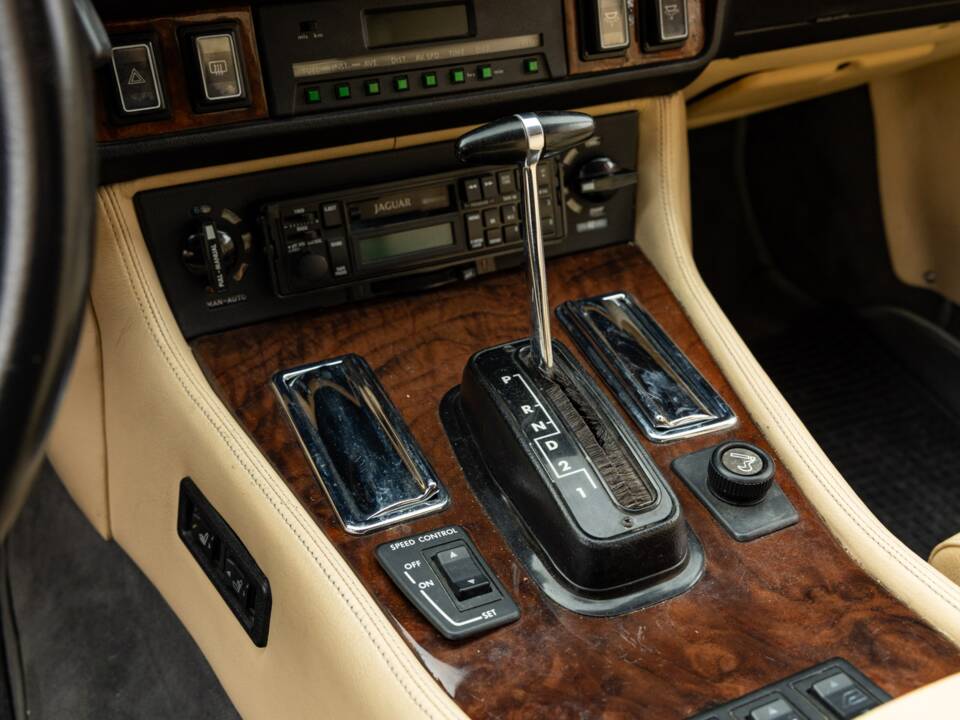 Bild 46/50 von Jaguar XJS 5.3 V12 (1990)