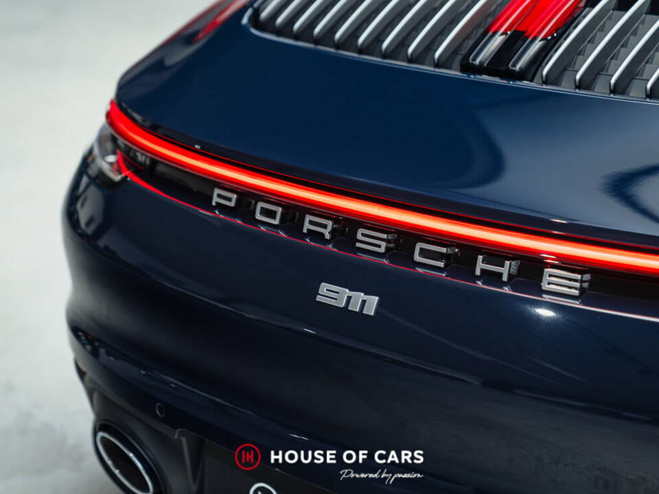 Image 24/50 of Porsche 911 Carrera 4S &quot;Belgian Legend Edition&quot; (2020)