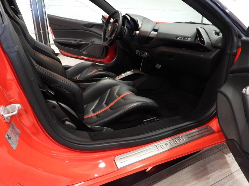 Afbeelding 8/15 van Ferrari 488 GTB (2016)