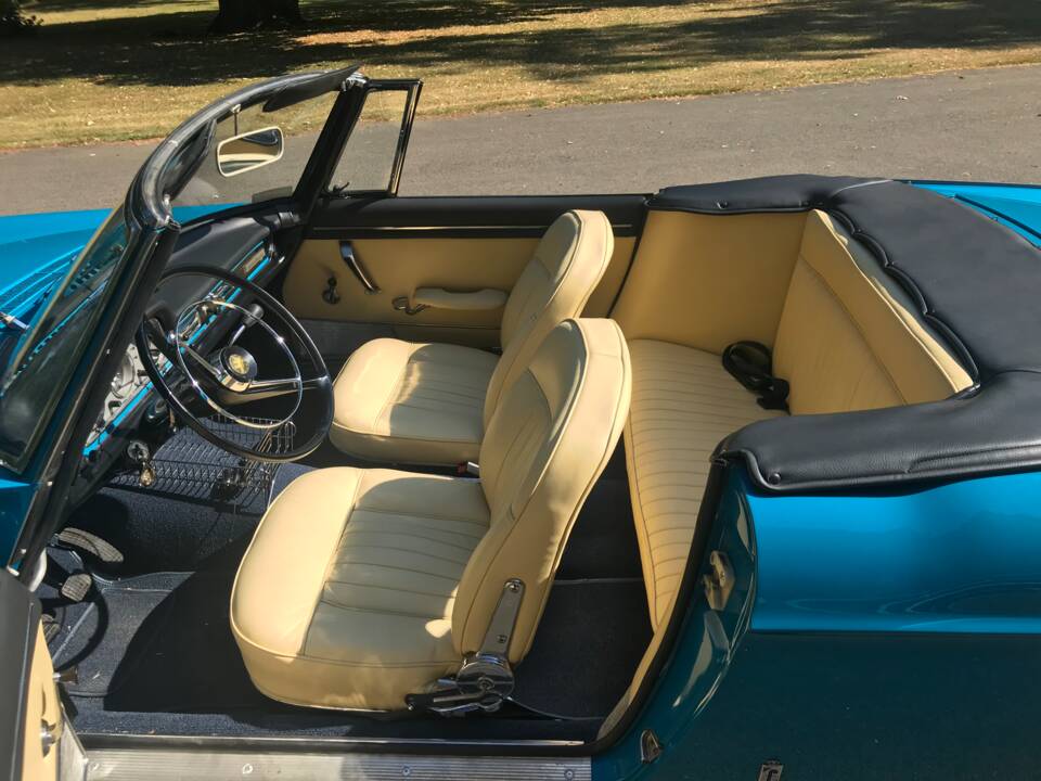 Bild 2/36 von Peugeot 404 Cabriolet (1967)