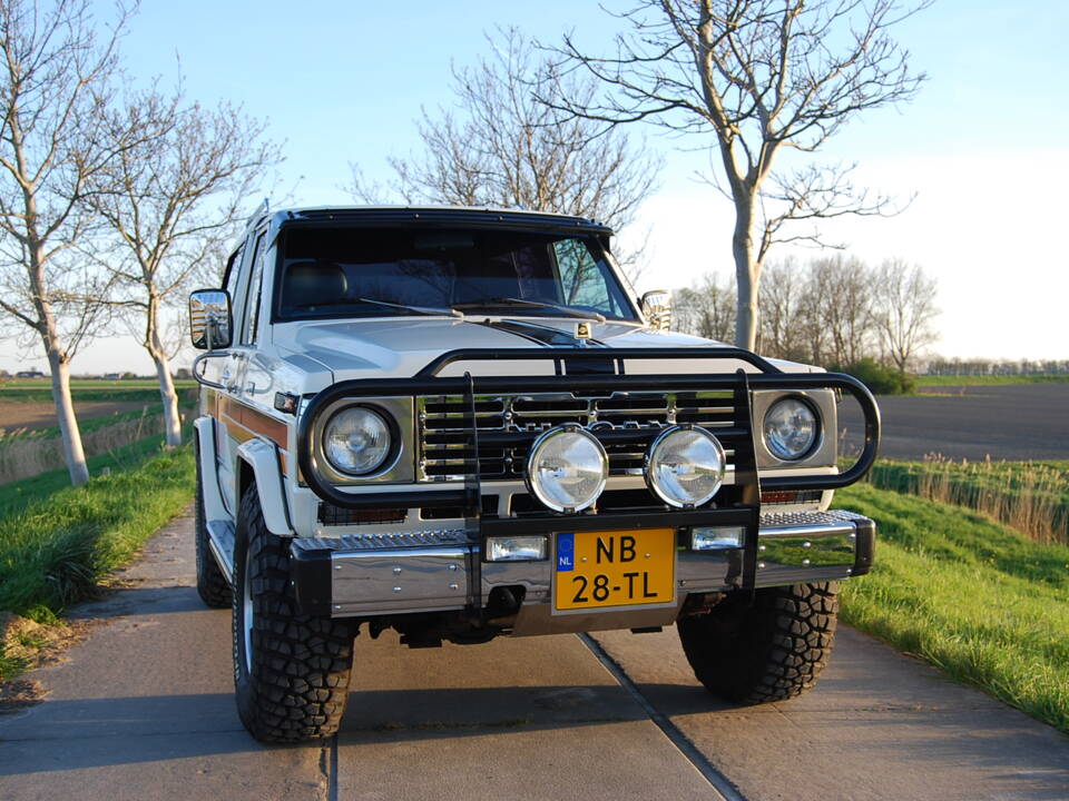Image 2/47 of Nissan Patrol (1983)