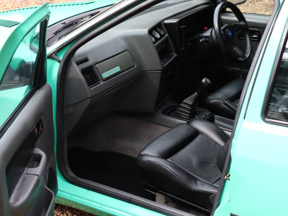Image 14/22 de Ford Sierra RS Cosworth (1989)