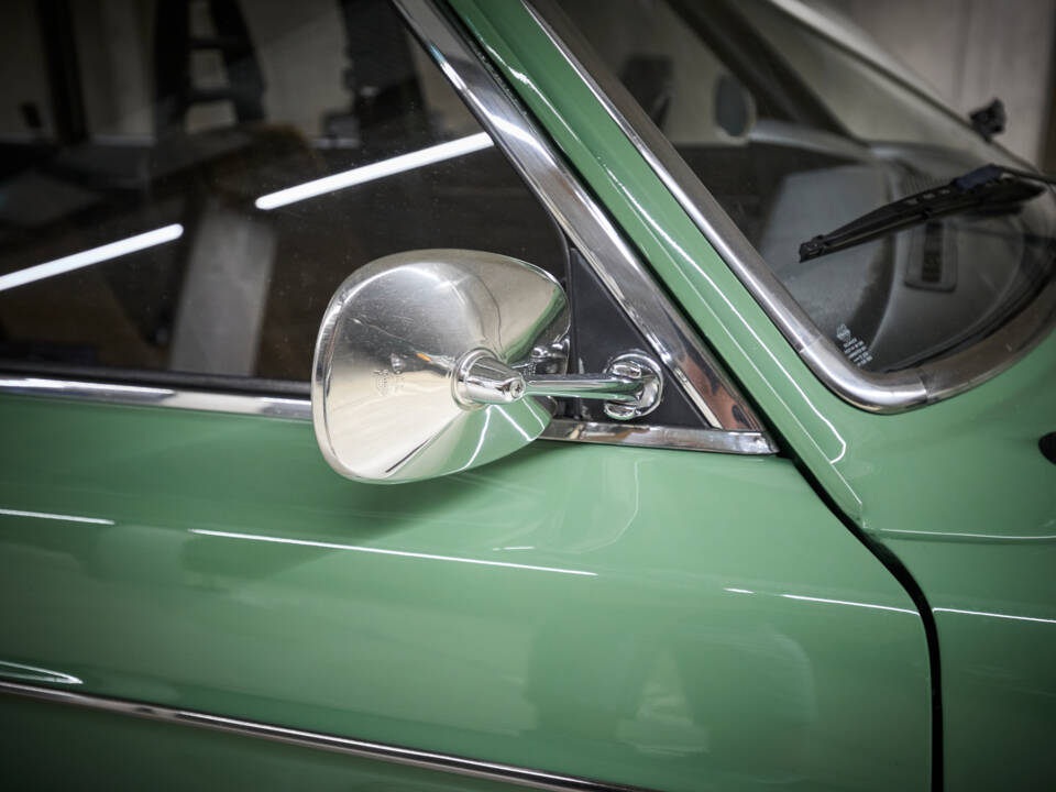Bild 29/98 von Volvo 244 DL (1975)