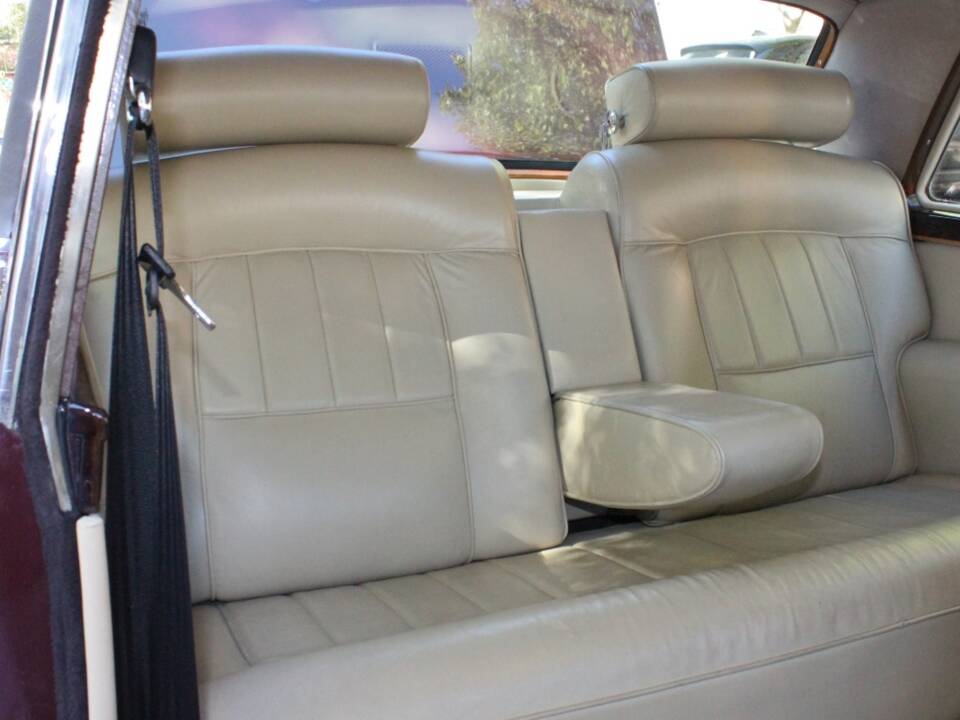 Bild 10/17 von Rolls-Royce Corniche I (1976)