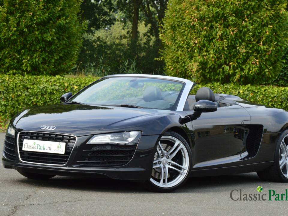 Image 1/50 of Audi R8 Spyder 4.2 FSI Quattro (2011)
