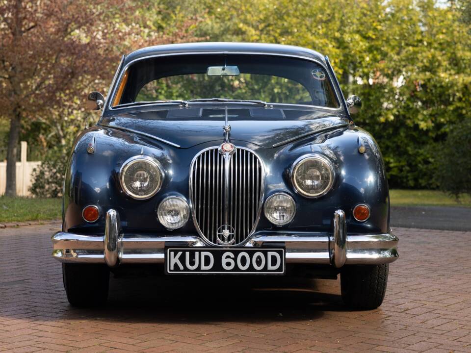 Image 6/50 de Jaguar Mk II 3.8 (1966)