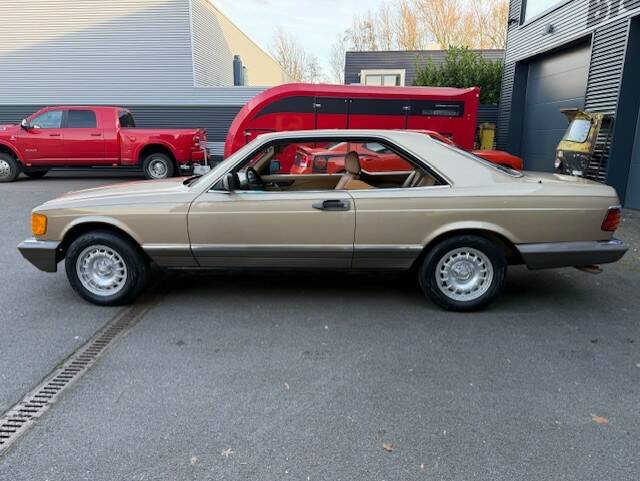 Image 8/22 de Mercedes-Benz 500 SEC (1984)