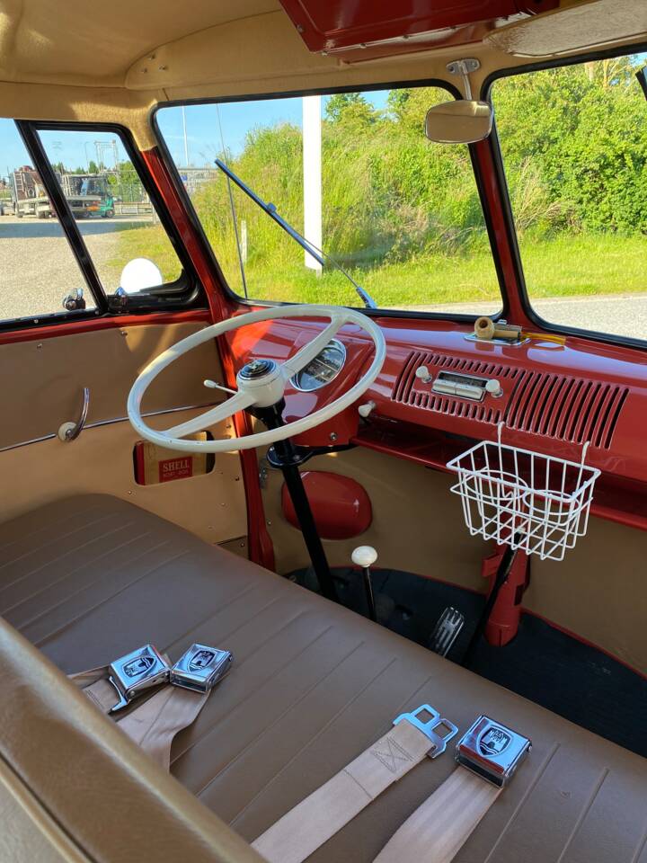 Immagine 38/61 di Volkswagen T1 Samba 1.2 (1958)