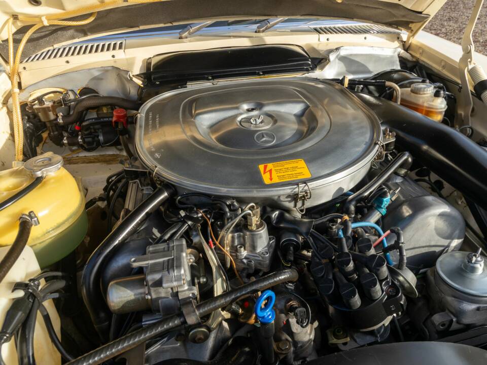 Bild 20/50 von Mercedes-Benz 380 SL (1982)