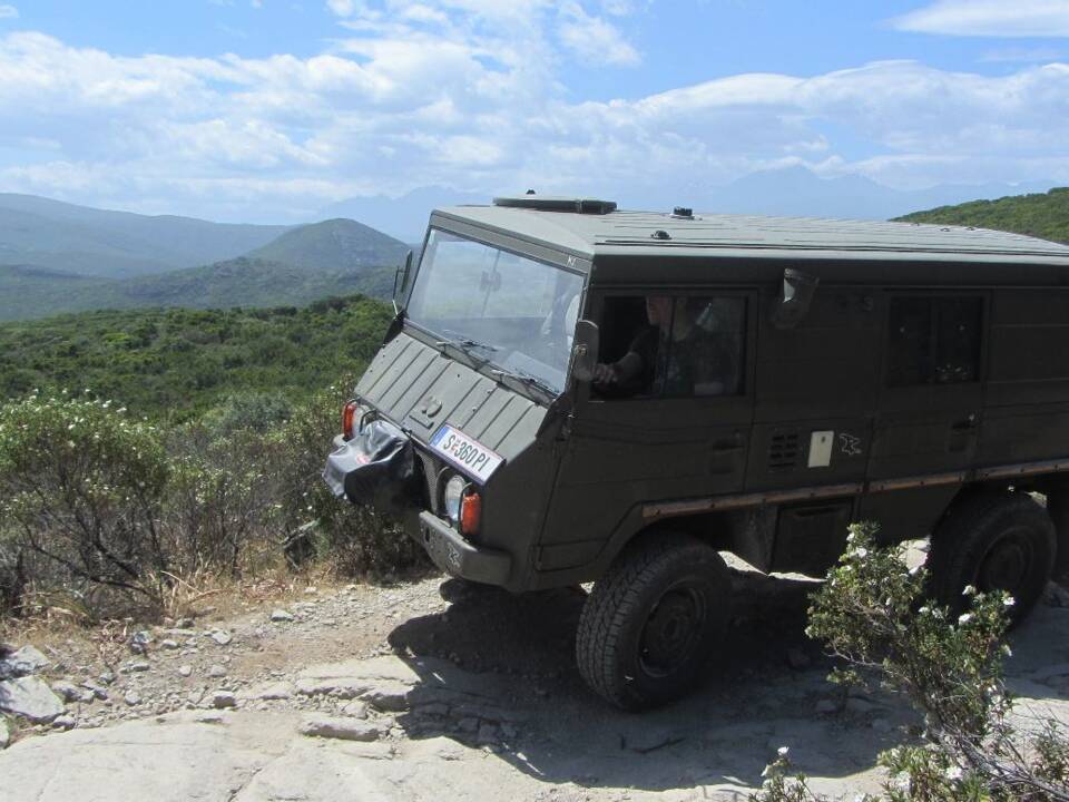 Image 56/68 of Steyr-Puch Pinzgauer 710 K (1973)