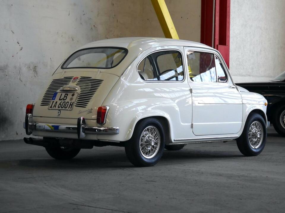 Image 13/31 of Giannini Fiat 750 (1963)