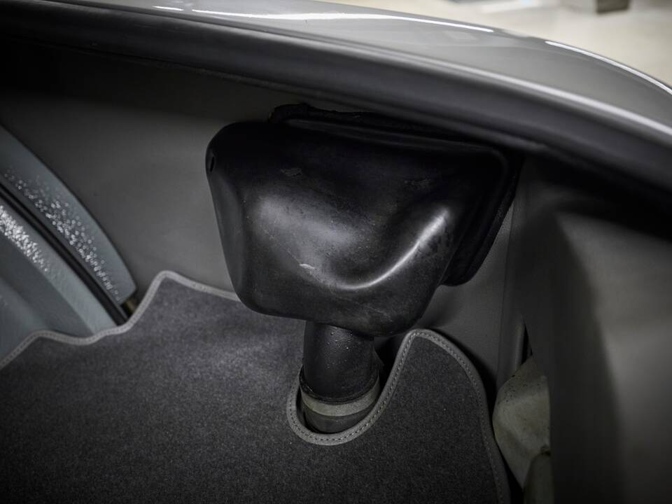 Image 64/100 of BMW 3.0 CSi (1973)