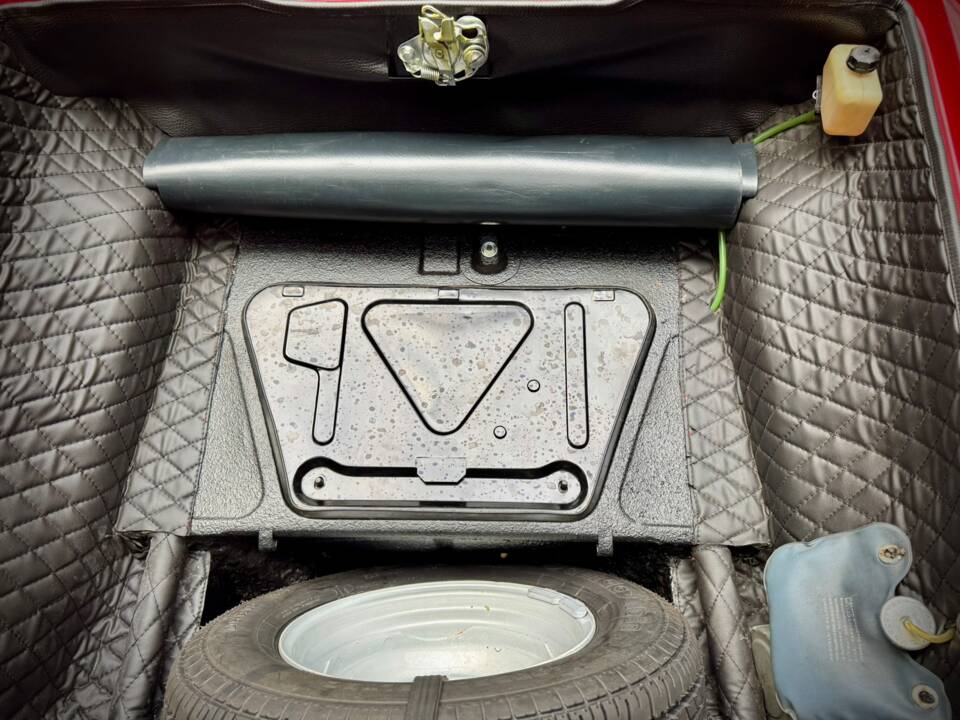 Imagen 17/21 de FIAT 850 Spider (1968)